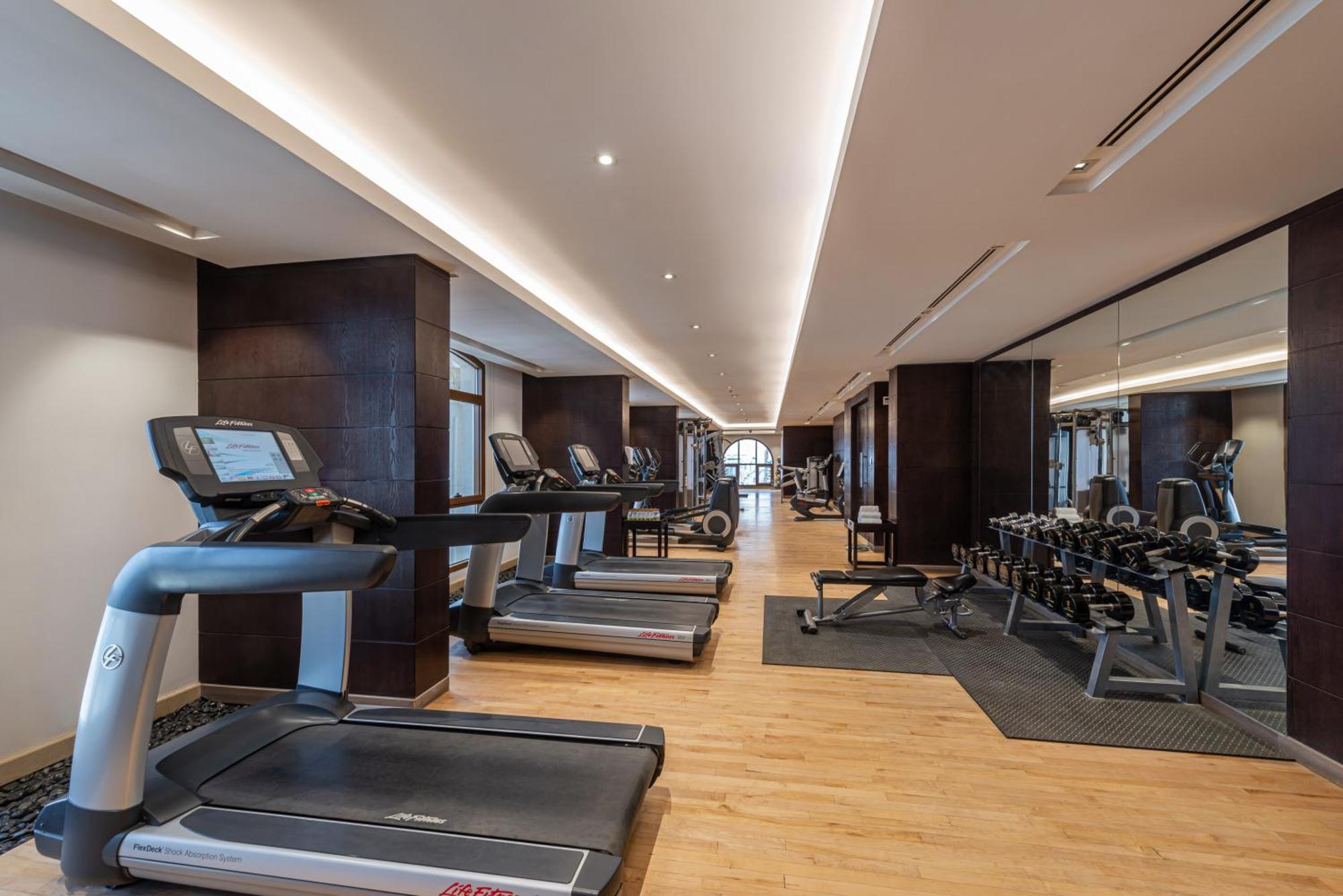 Narcissus Riyadh Hotel & Spa Экстерьер фото The gym at the hotel