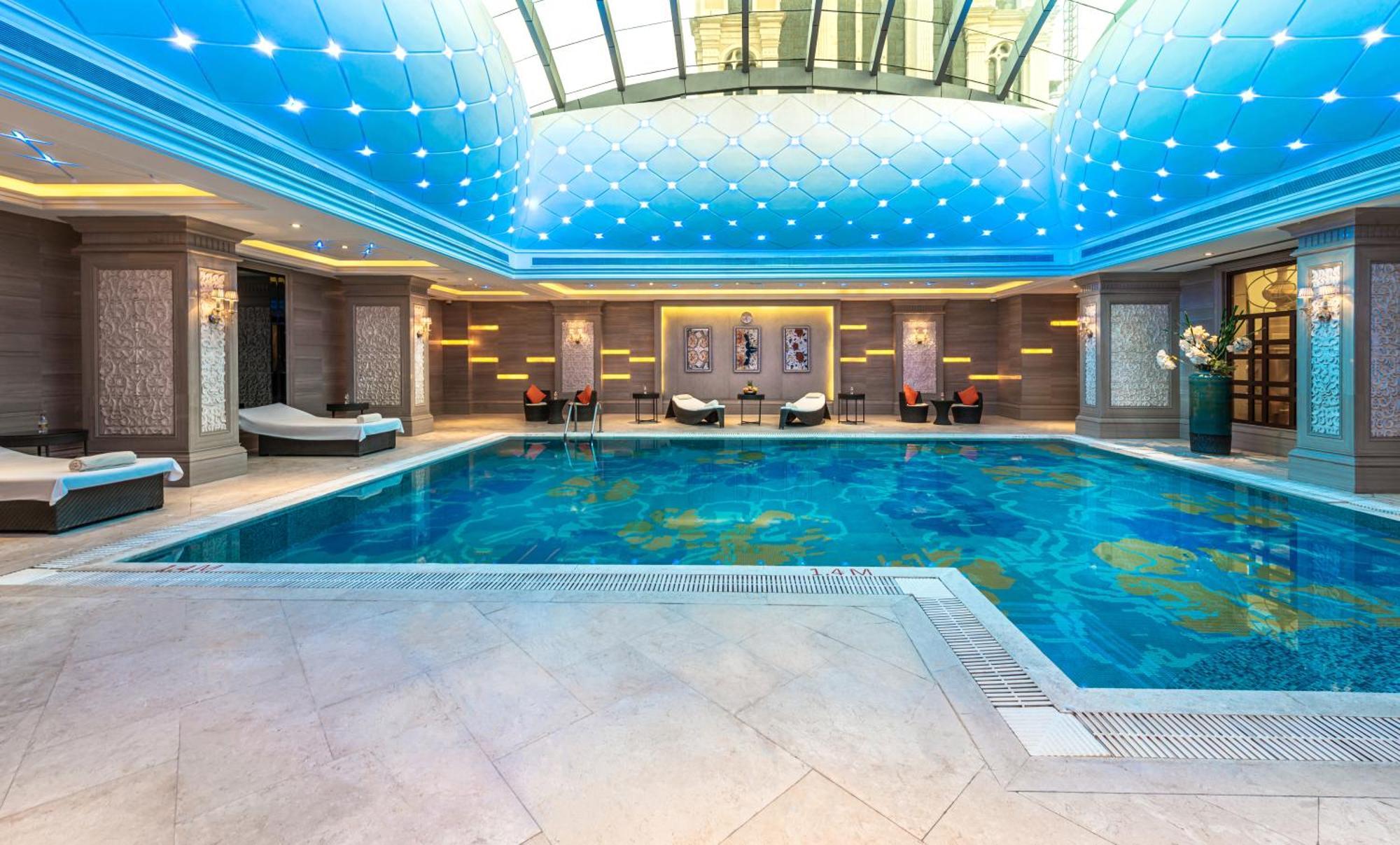 Narcissus Riyadh Hotel & Spa Экстерьер фото The swimming pool at the hotel